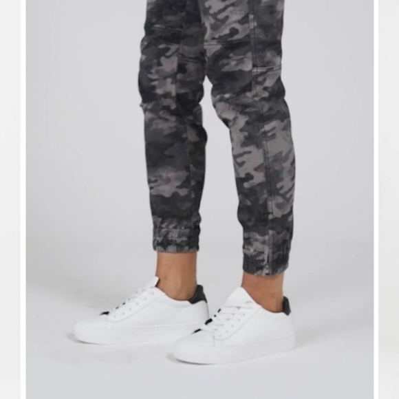 Spanx stretch twill camouflage cargo joggers black gray size XS New - Picture 2 of 13